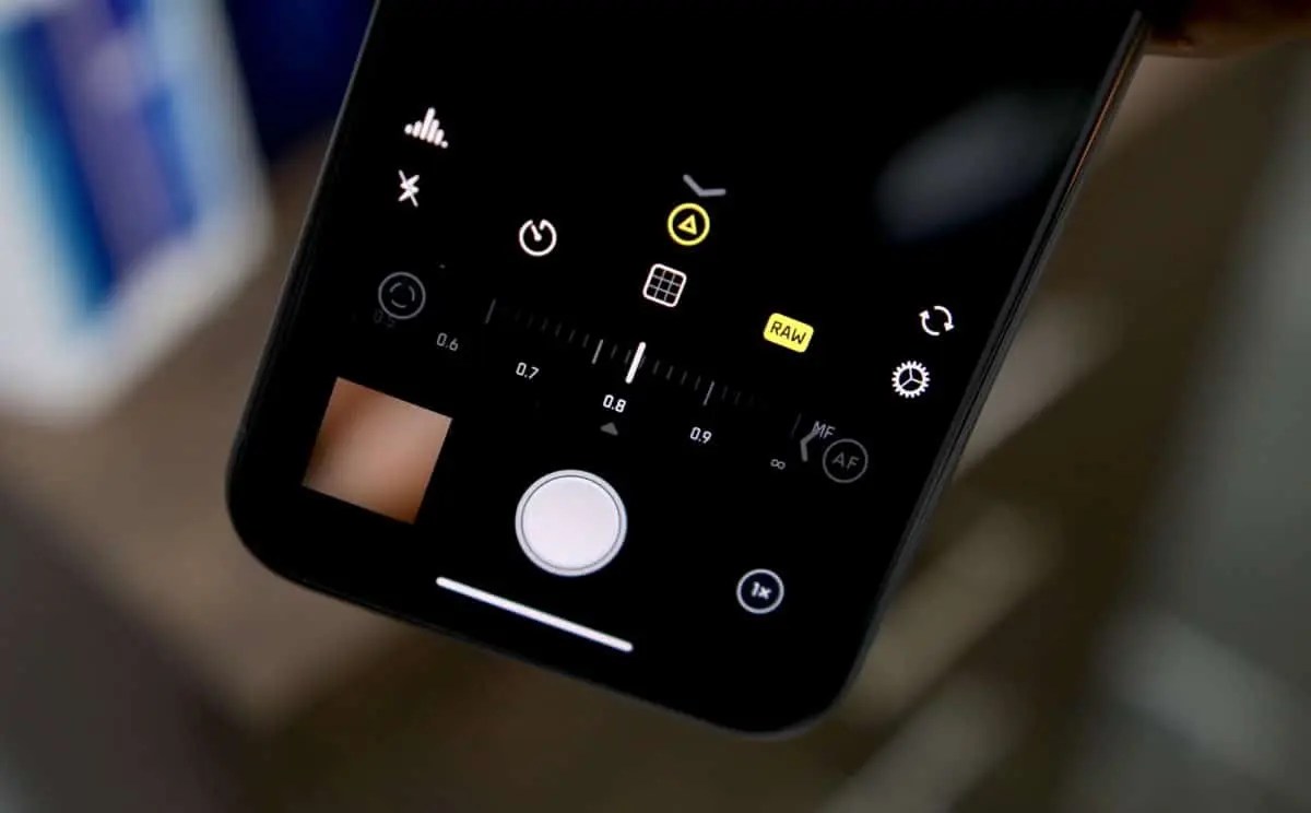 How to Shoot RAW Photos on iPhone 11 and iPhone 11 Pro