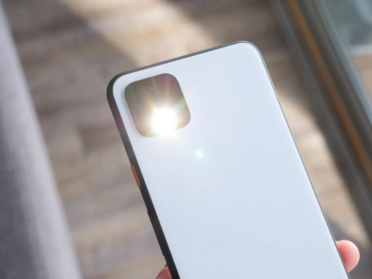 How to Turn on the Flashlight on your Android Phone