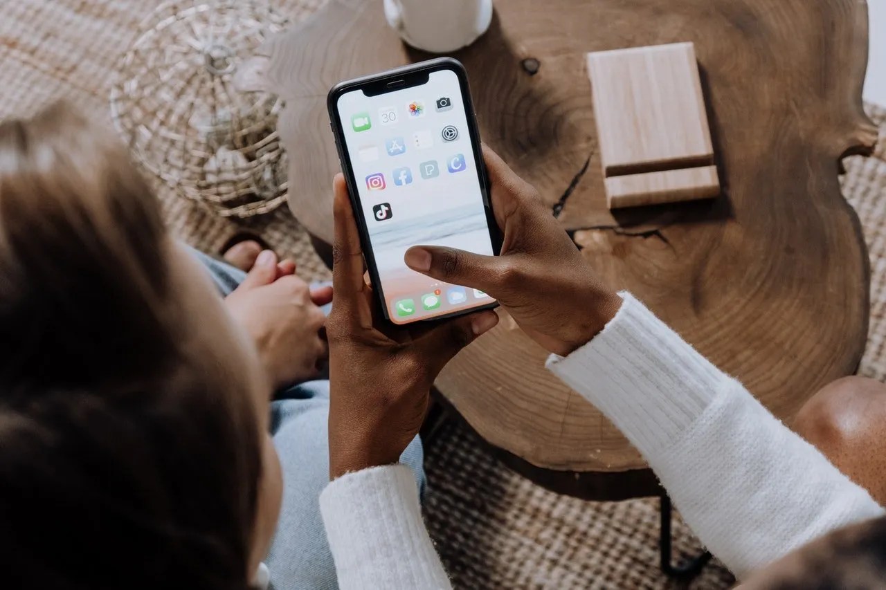 How to Add and Install Bigboss Repo on iOS