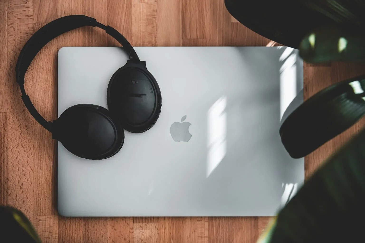 How to Connect Bose Headphones to a Mac