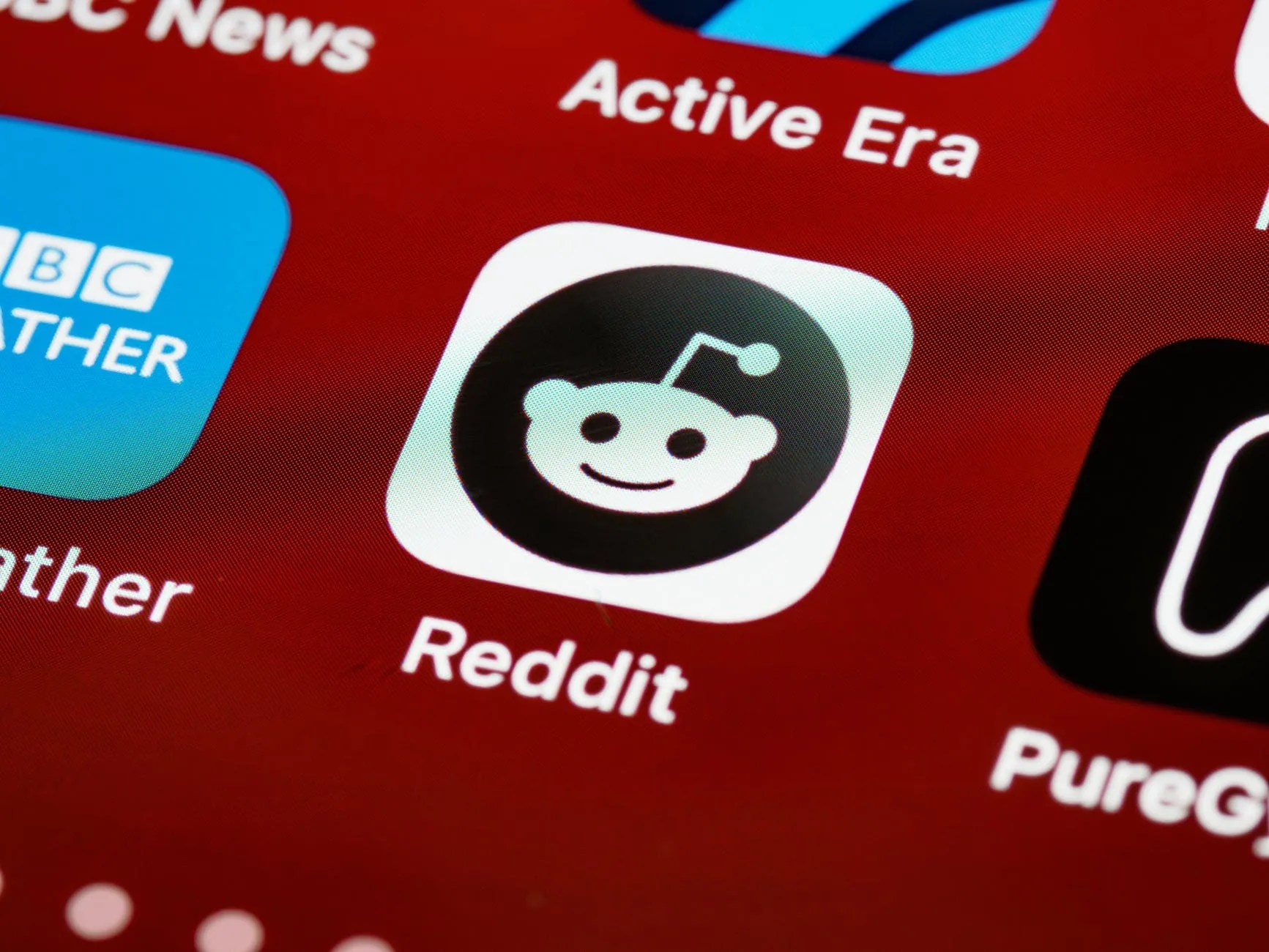 How To Permanently Delete Your Reddit Account