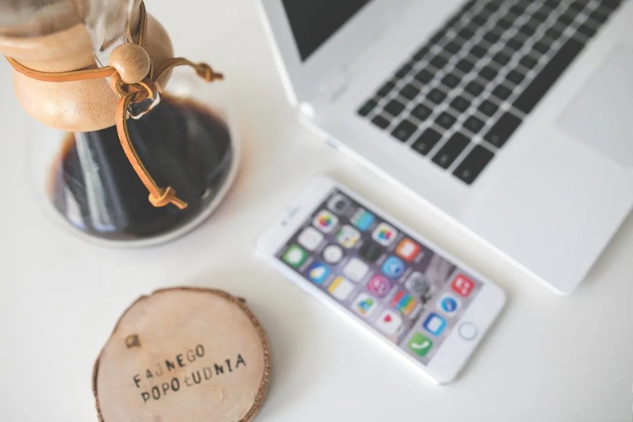 How to Screen Mirror iPhone to Chromebook