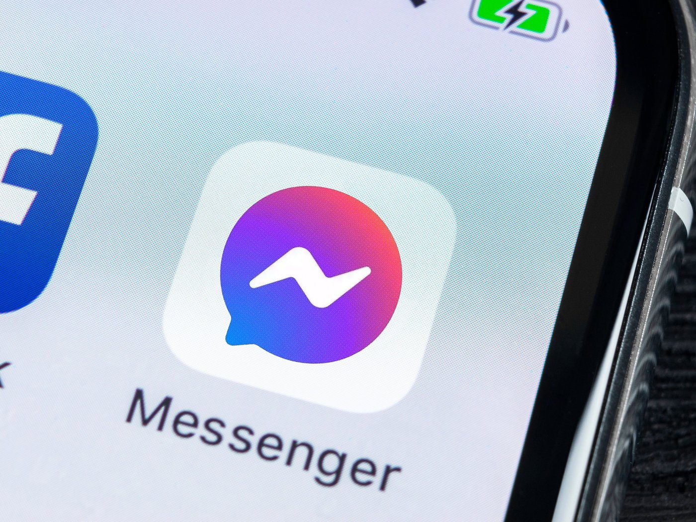 Messenger Is Returning To The Facebook Application